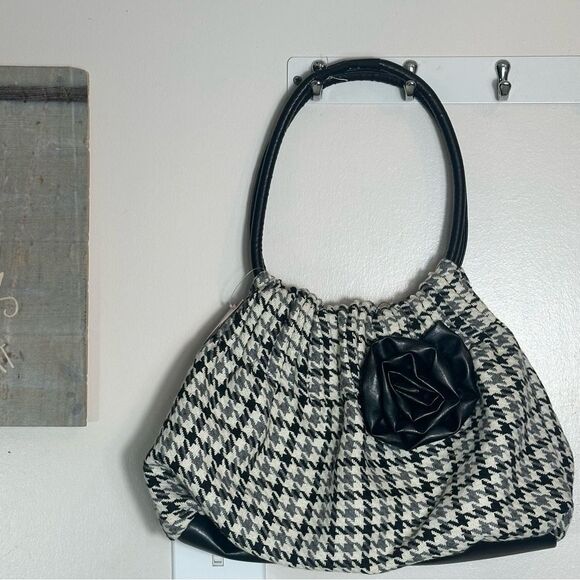 American Eagle Outfitters Black and White Houndstooth Shoulder Bag - Picture 1 of 6